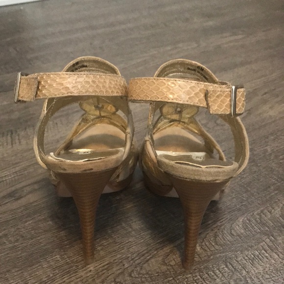 Charles David tan heels - Picture 3 of 4